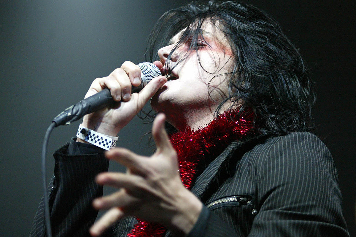 Gerard Way cyber y2k icons