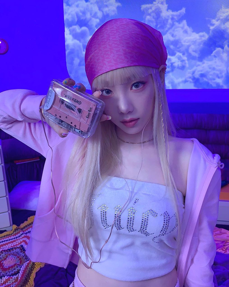 Taeyeon bandana 2000s