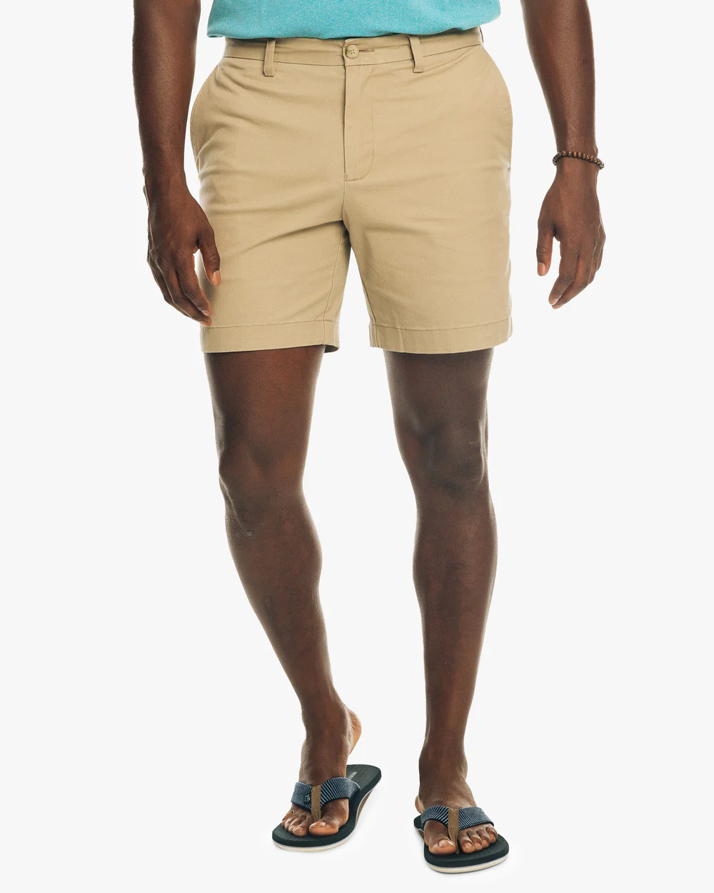 Men's khaki shorts, when it comes to styling men's khaki shorts, there are certain matching rules and guidelines that can help you create