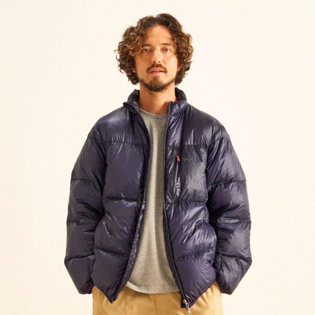 In the realm of men's outerwear, lightweight down jacket men's as versatile staples that offer warmth, comfort,