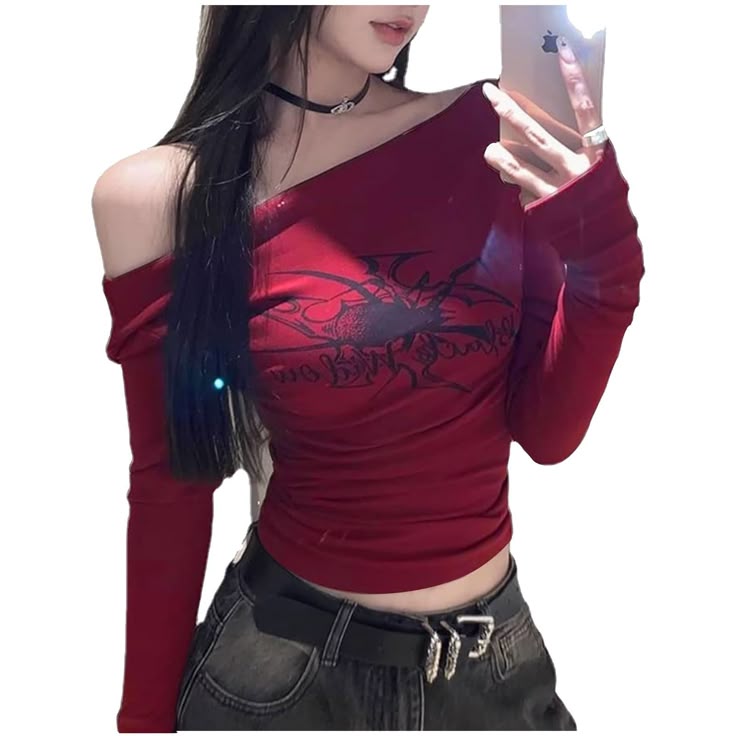Y2K-inspired look