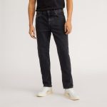 black jeans outfit