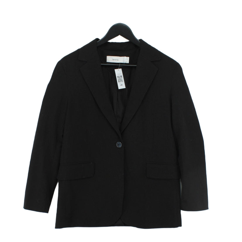 black oversized blazer