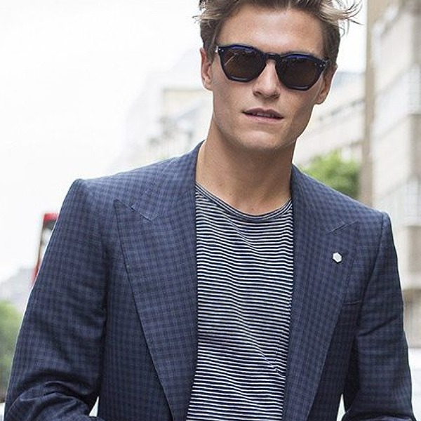 Tshirt-With-Blazer