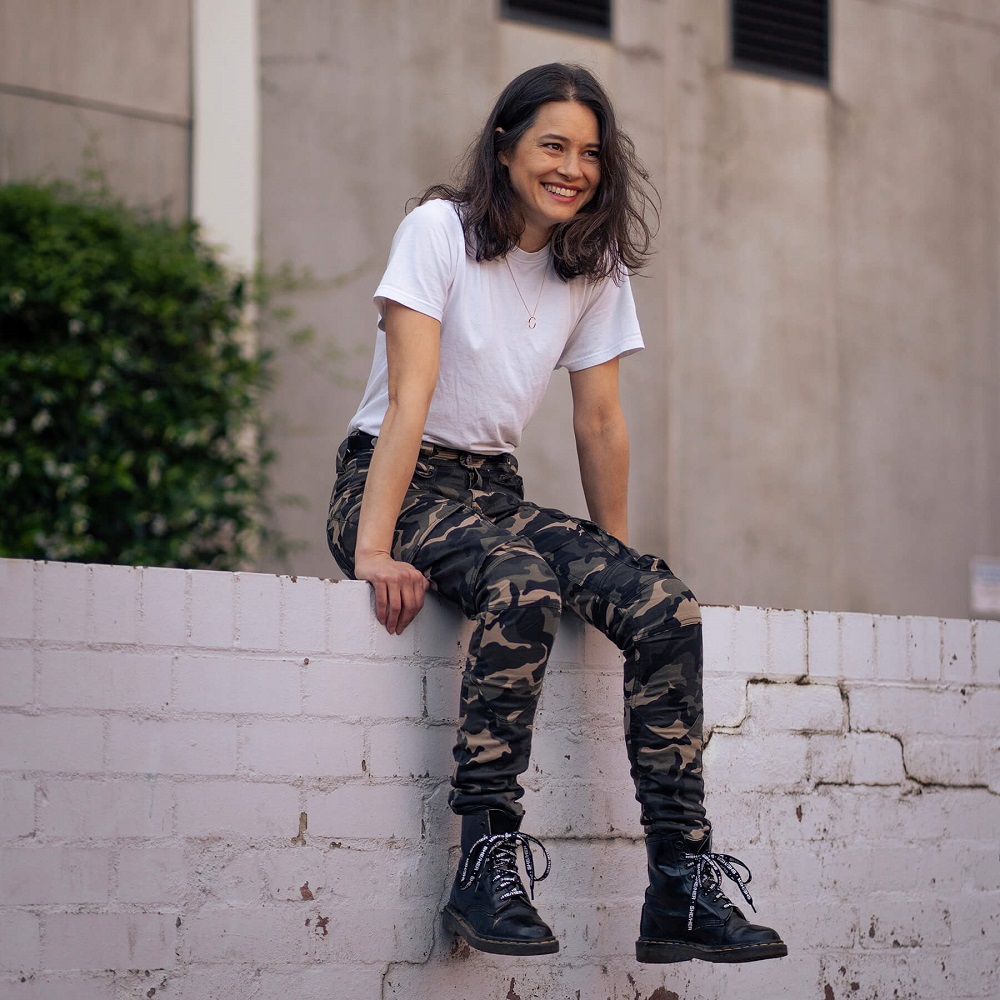 motogirl-lara-cargo-pants-camo