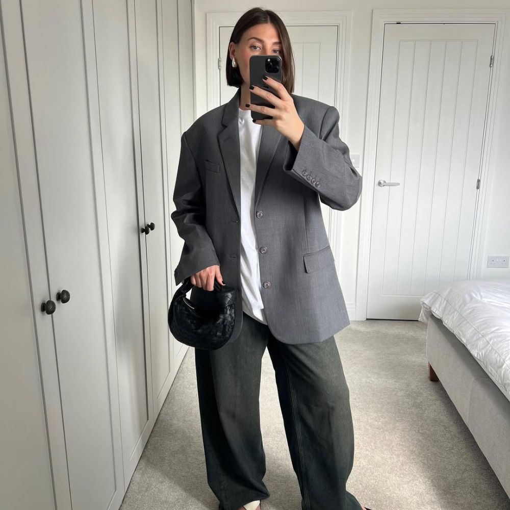 black oversized blazer
