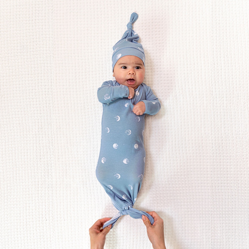 newborn knotted gown
