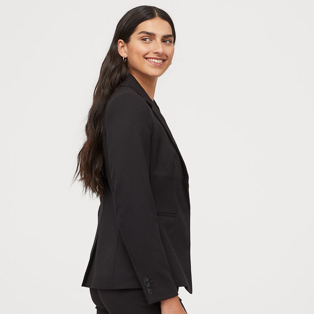 fitted black blazer