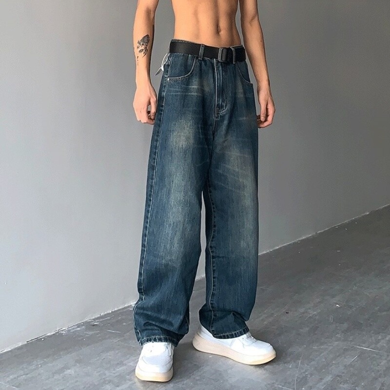 loose fit jeans