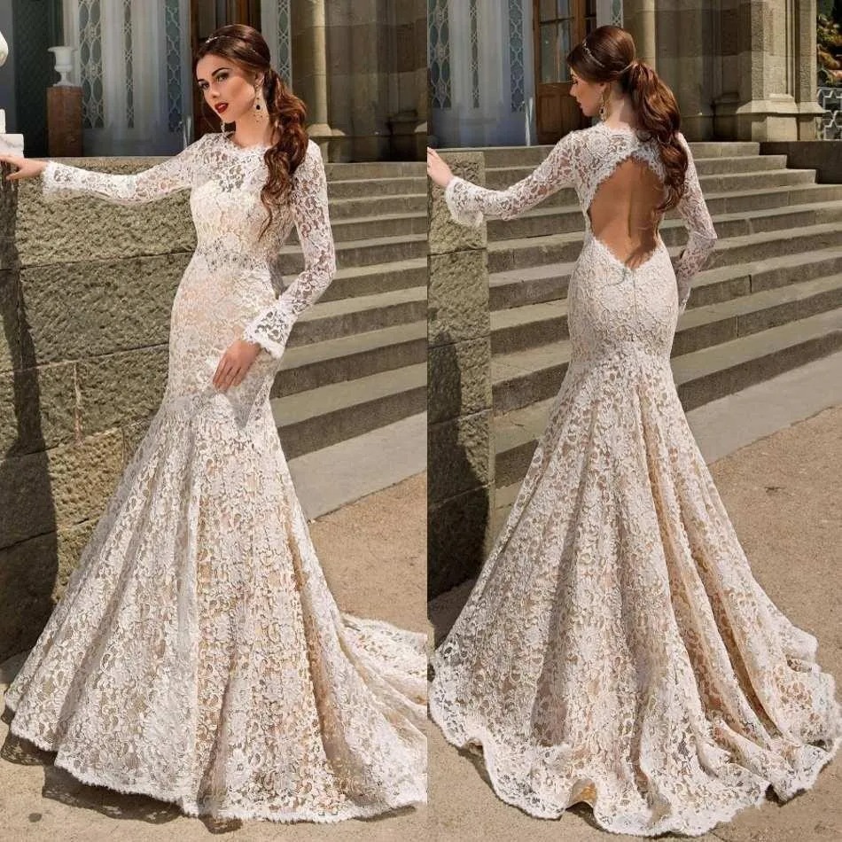 lace wedding gown