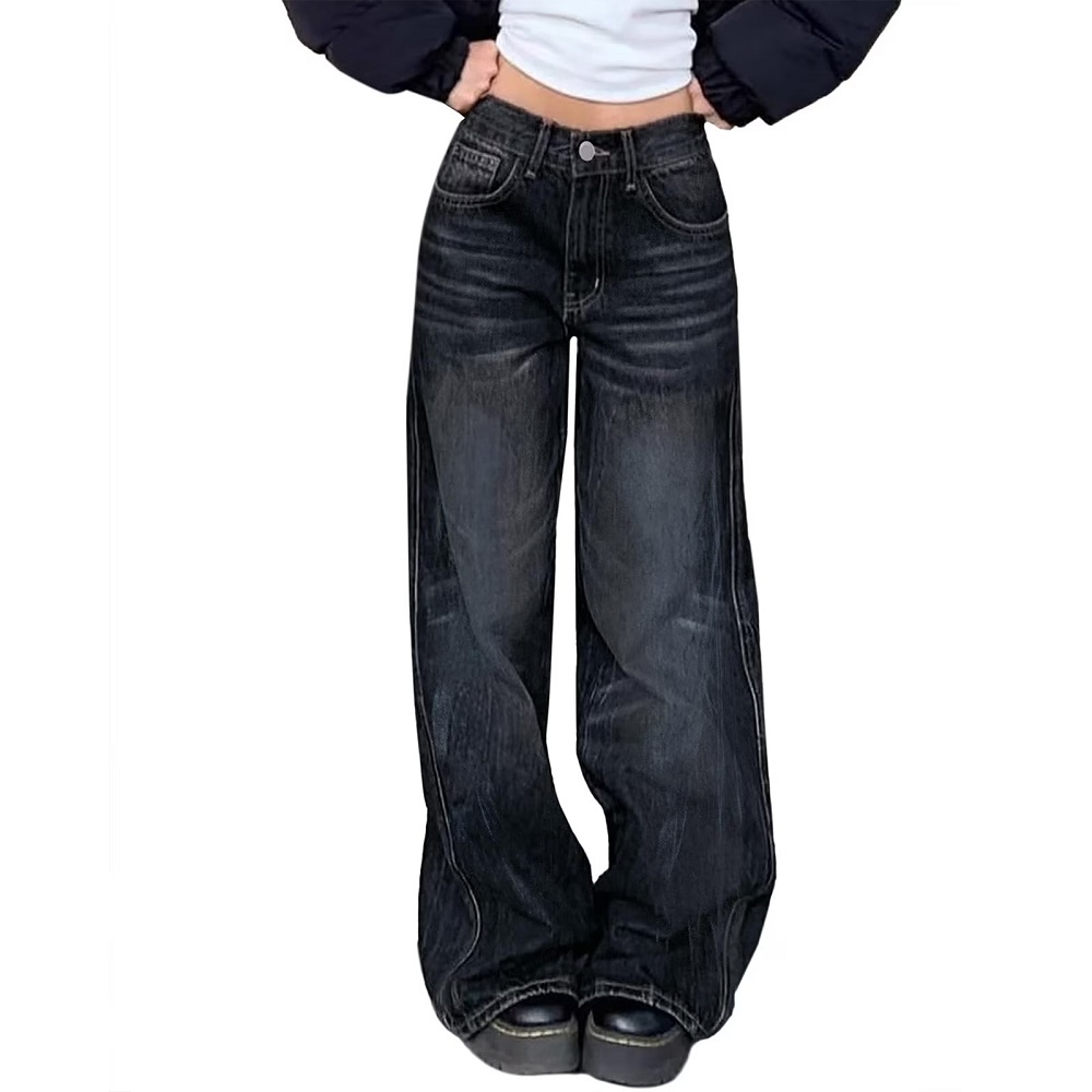 women baggy jeans