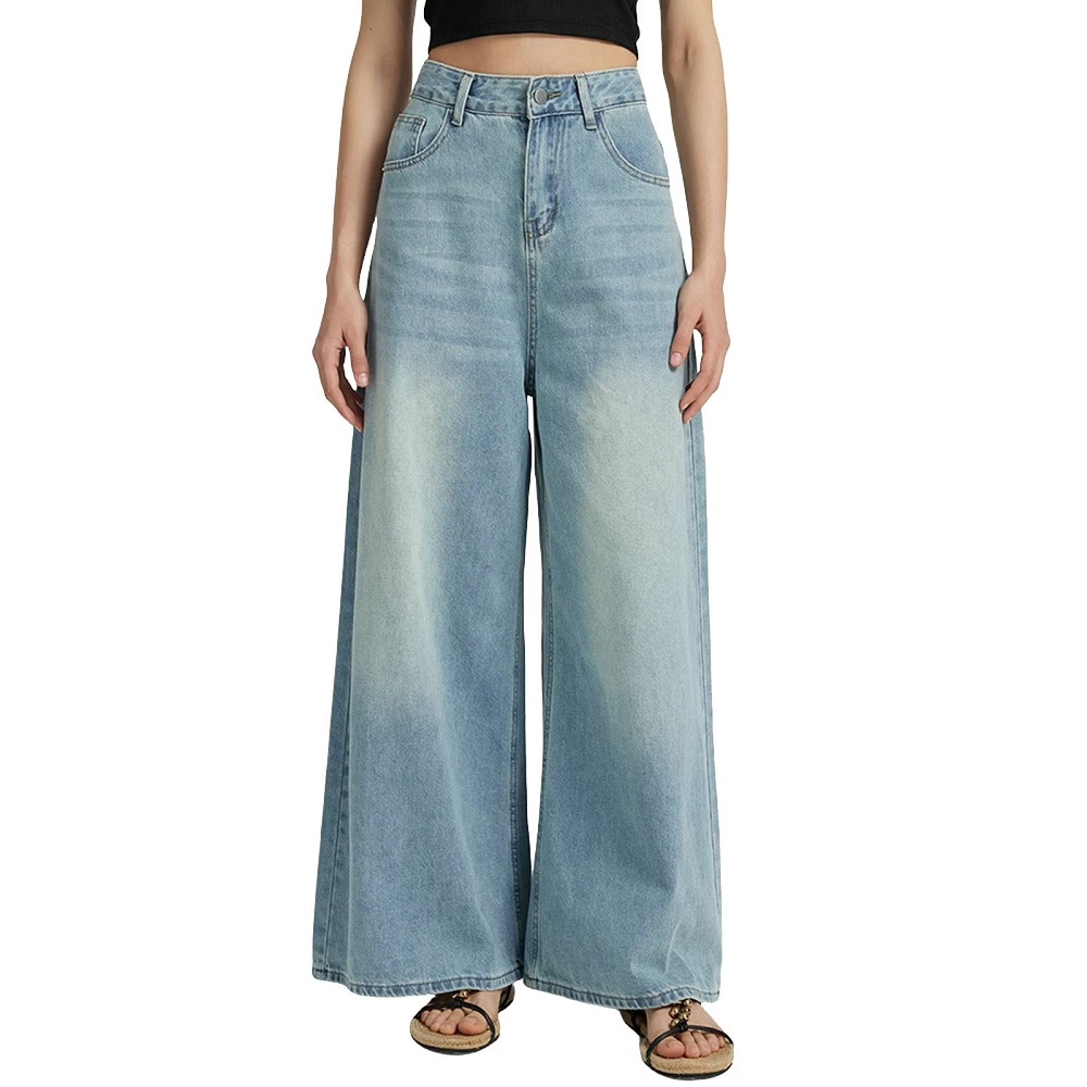 women baggy jeans