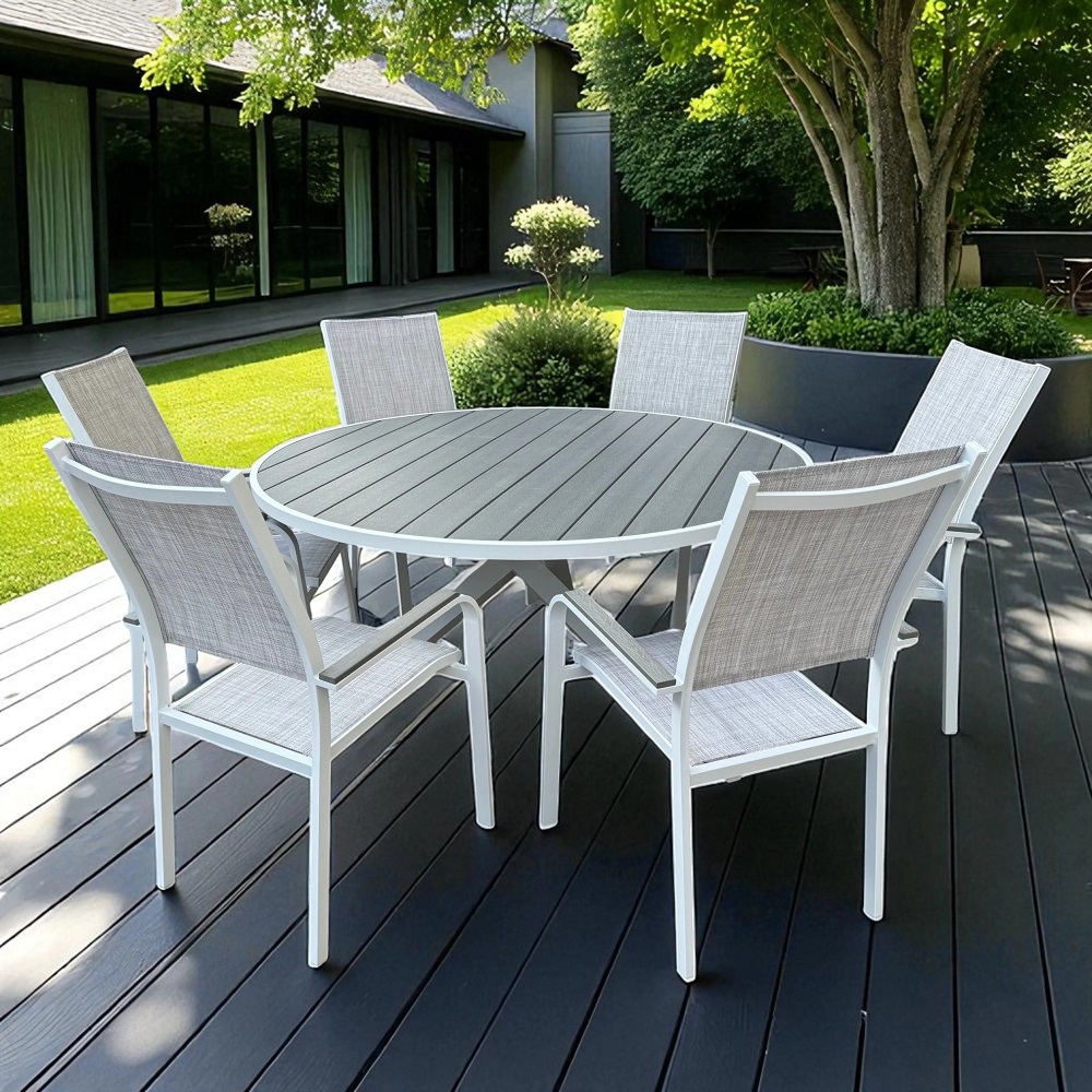 outdoor table and chairs