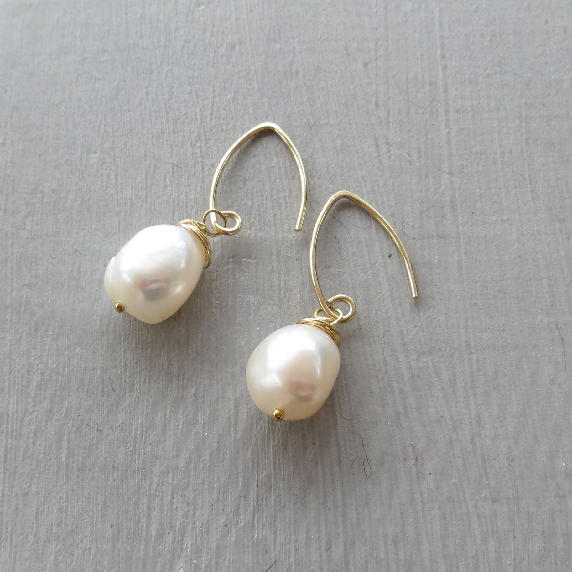 gold pearl earrings