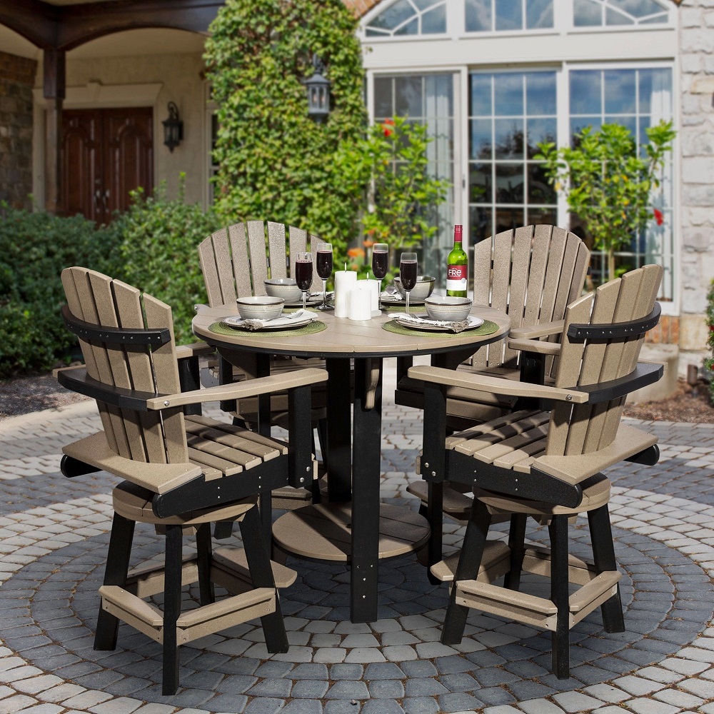 outdoor table and chairs