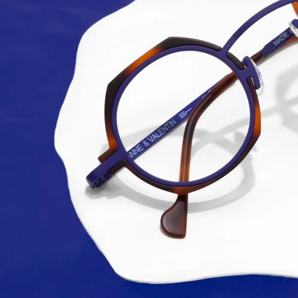 eyewear 