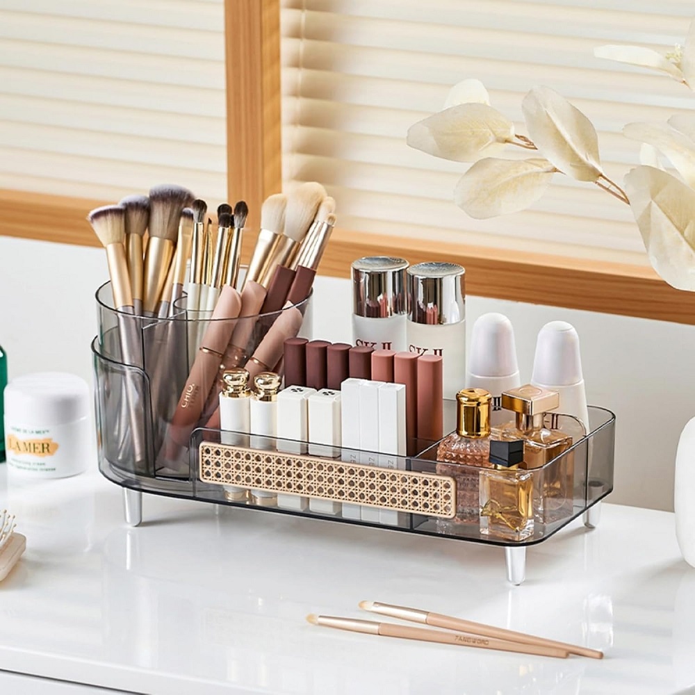 makeup organizer