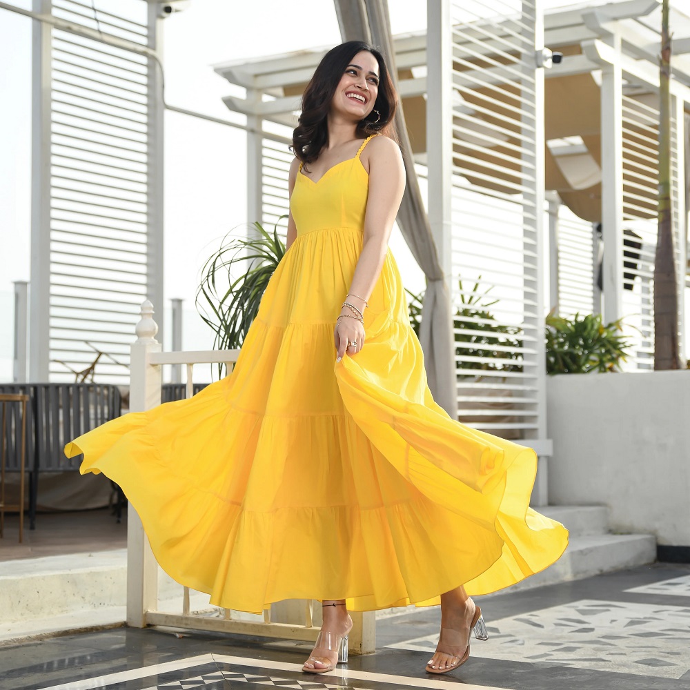yellow dress