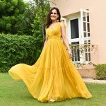 yellow dress
