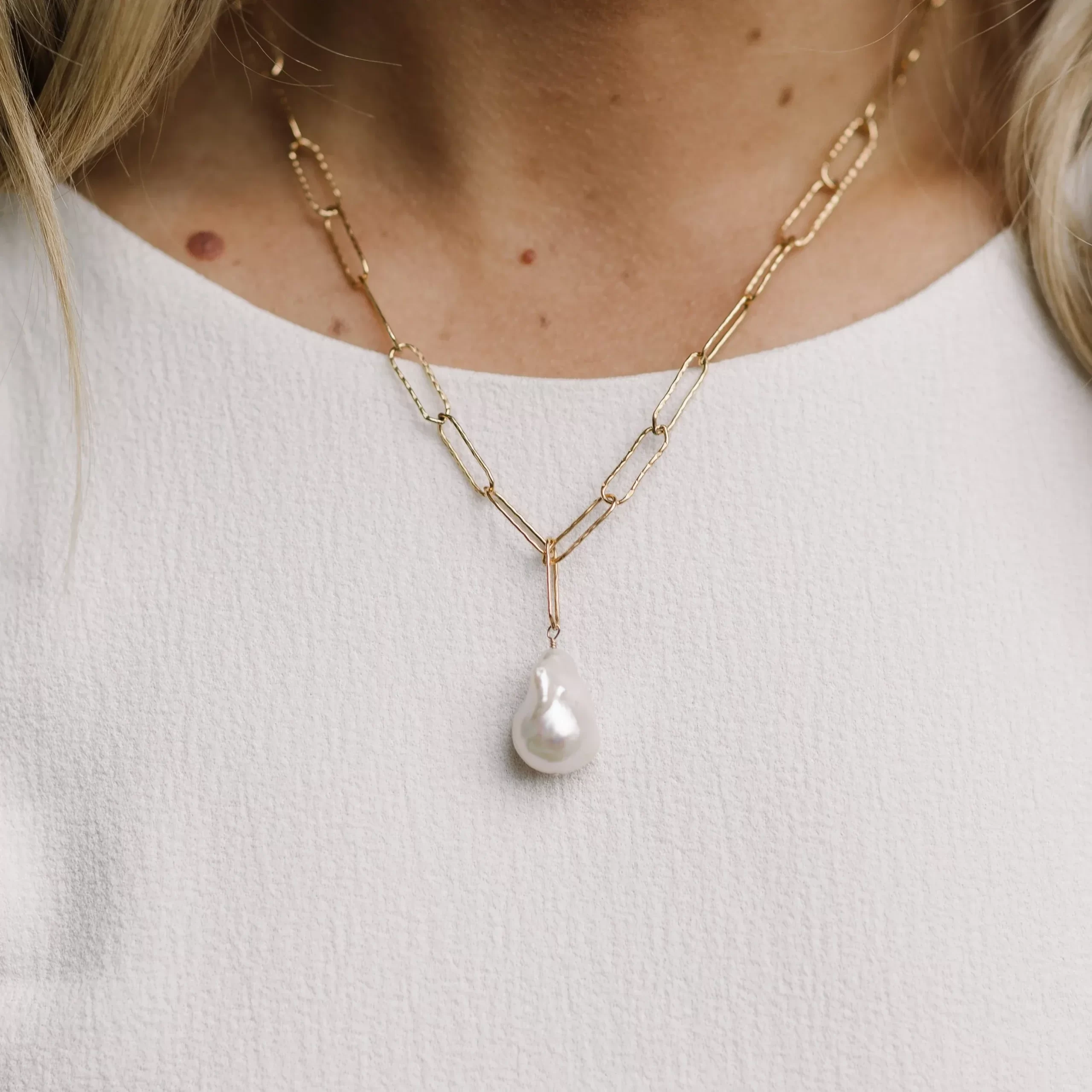 pearl pendant