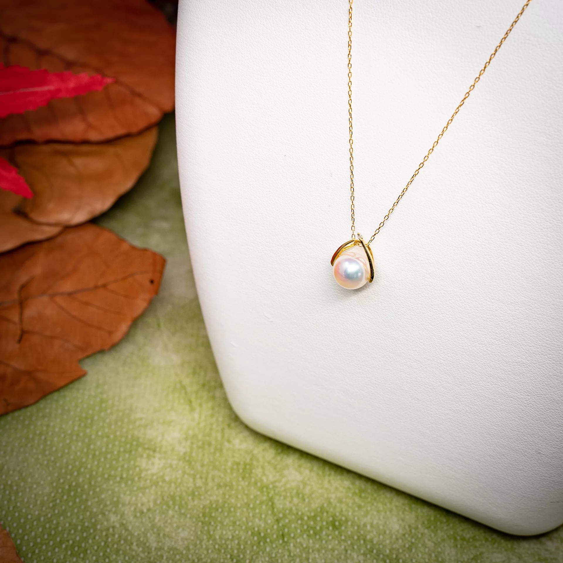 pearl pendant