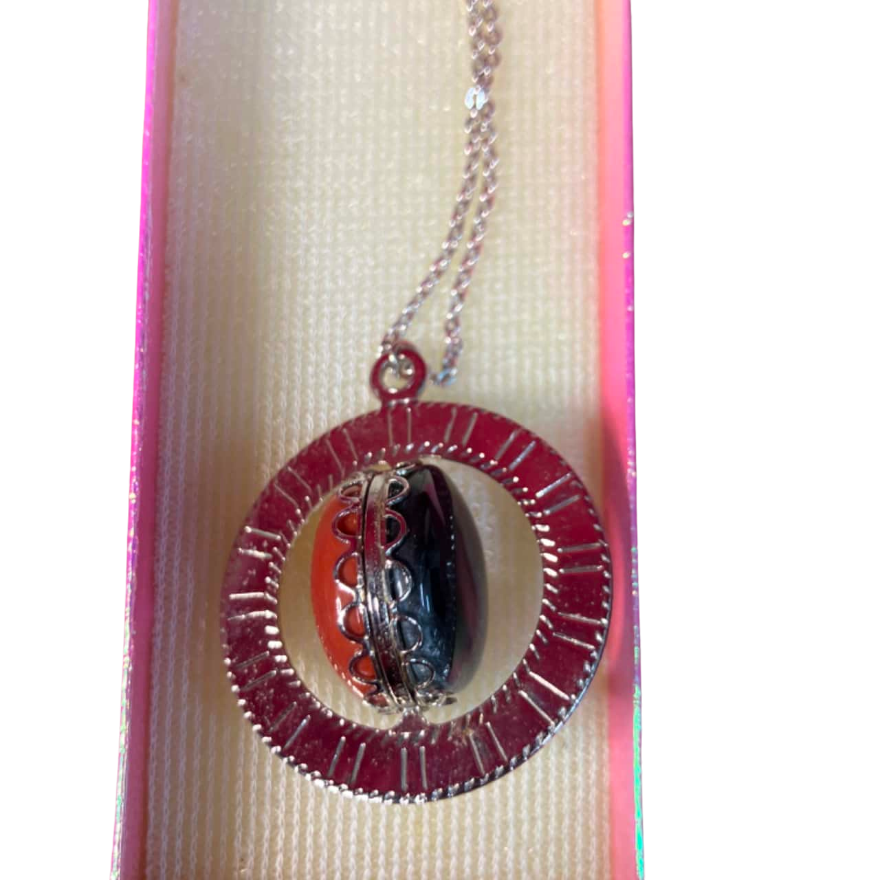 rotating pendant